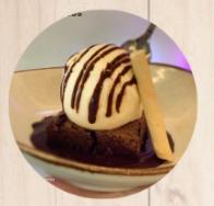 Brownie con helado